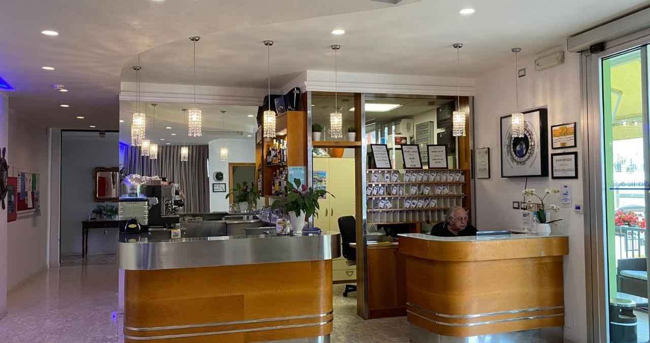 Hotel Tre Stelle Rimini Exterior photo