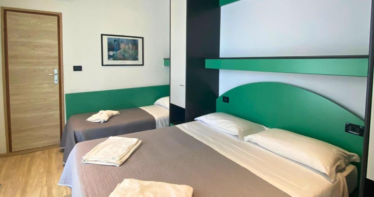 Hotel Tre Stelle Rimini Exterior photo