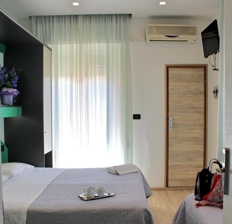 Hotel Tre Stelle Rimini Exterior photo